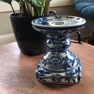Blue and white plant pedestal
